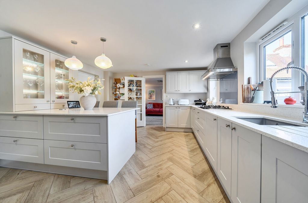 Property photo 2 of 20 Kitchen