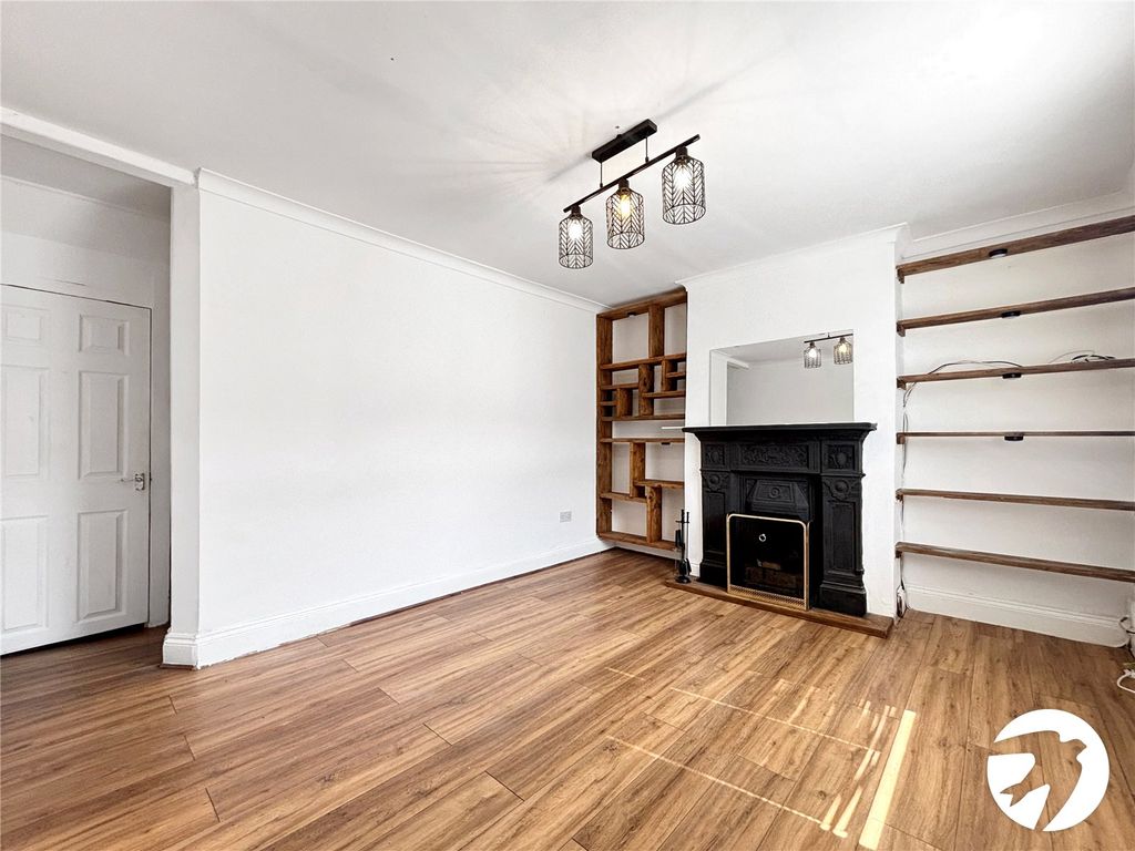 Property photo 2 of 15 Picture No. 01