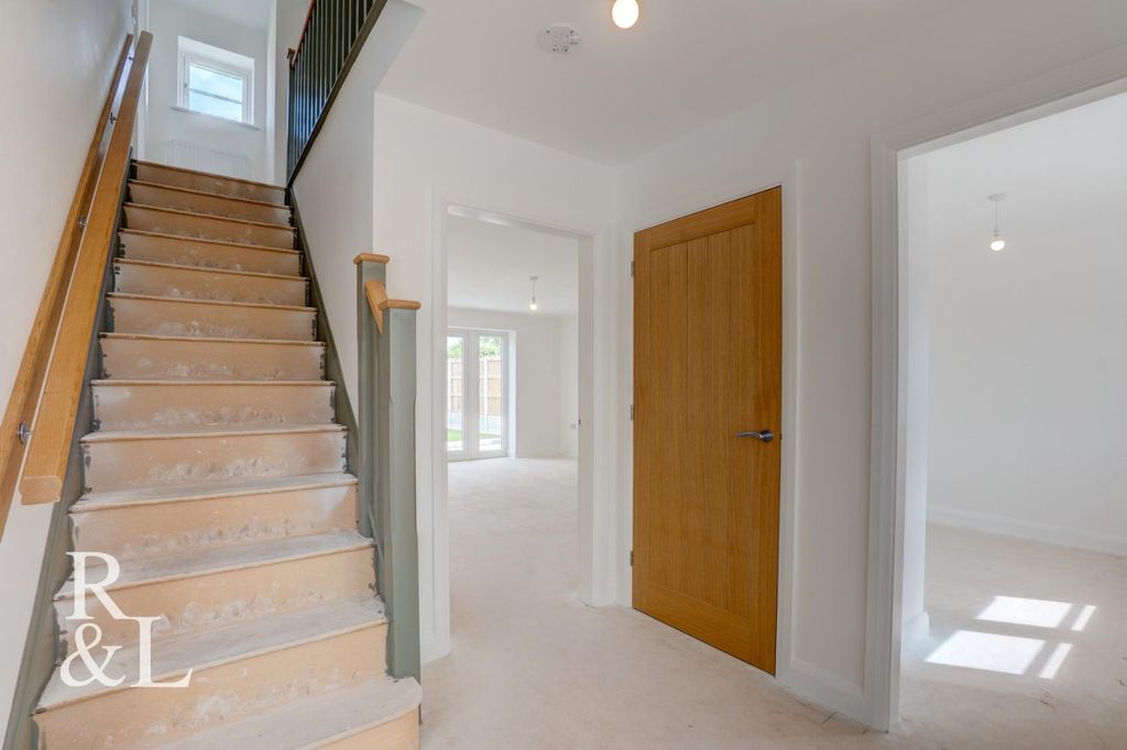 Property photo 3 of 48 Royston&amp;Lund (29).Jpg