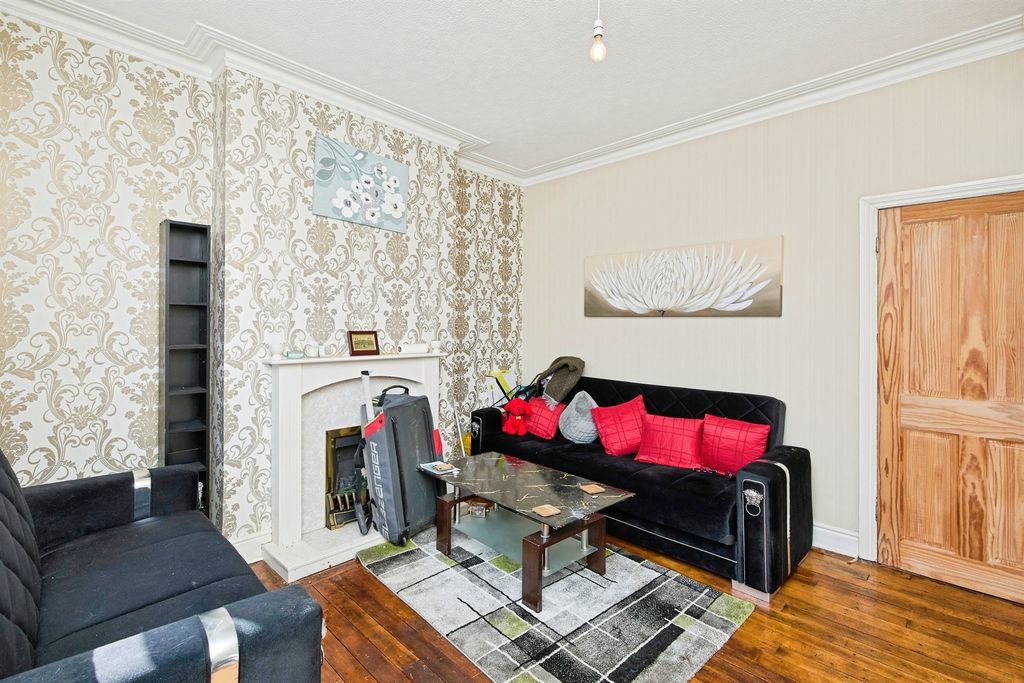 Property photo 3 of 19