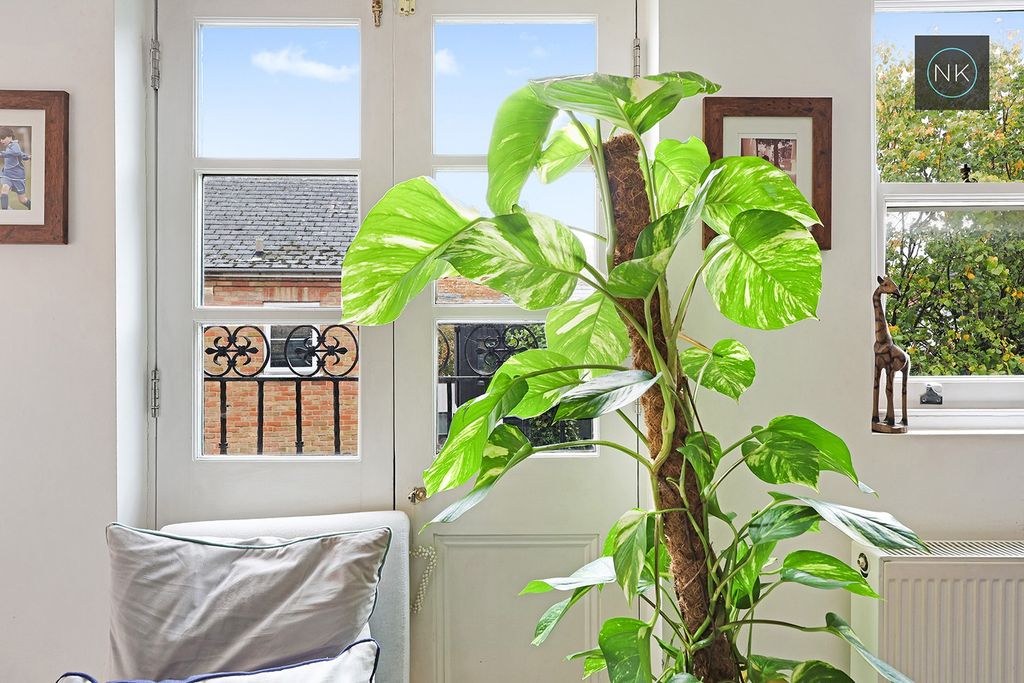 Property photo 3 of 29 4550536