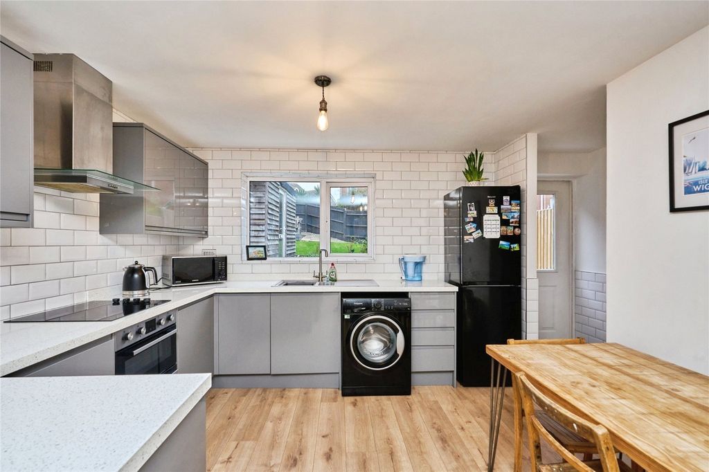 Property photo 3 of 16 Kitchen/Diner