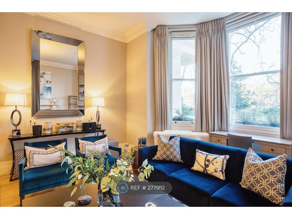 Property photo 2 of 19 Lounge 2