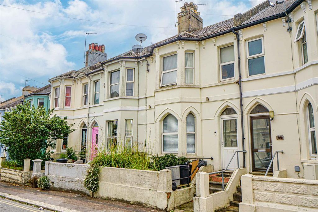 Property photo 1 of 15 Hughenden Road (31)_Alto.Jpg