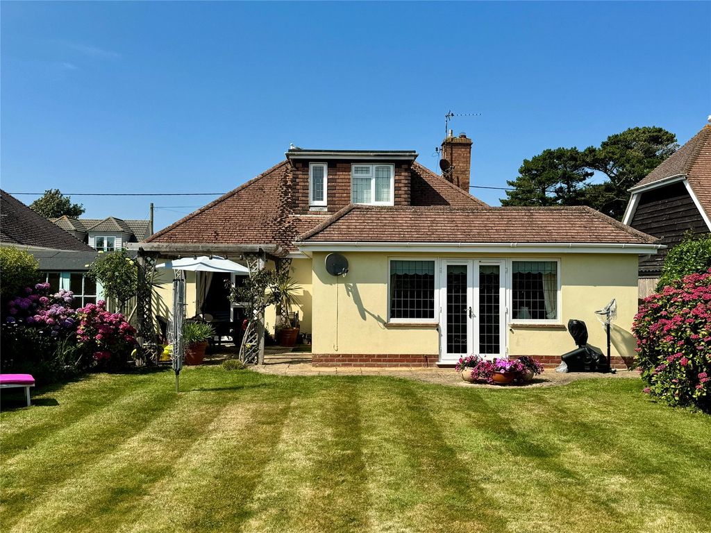Property photo 3 of 14 Picture No. 18