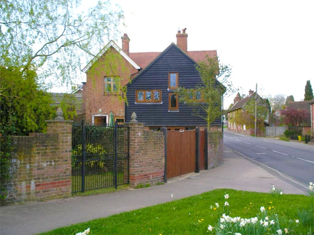 Property photo 1 of 11
