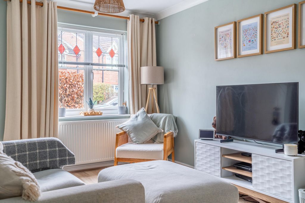 Property photo 3 of 14 Living Room