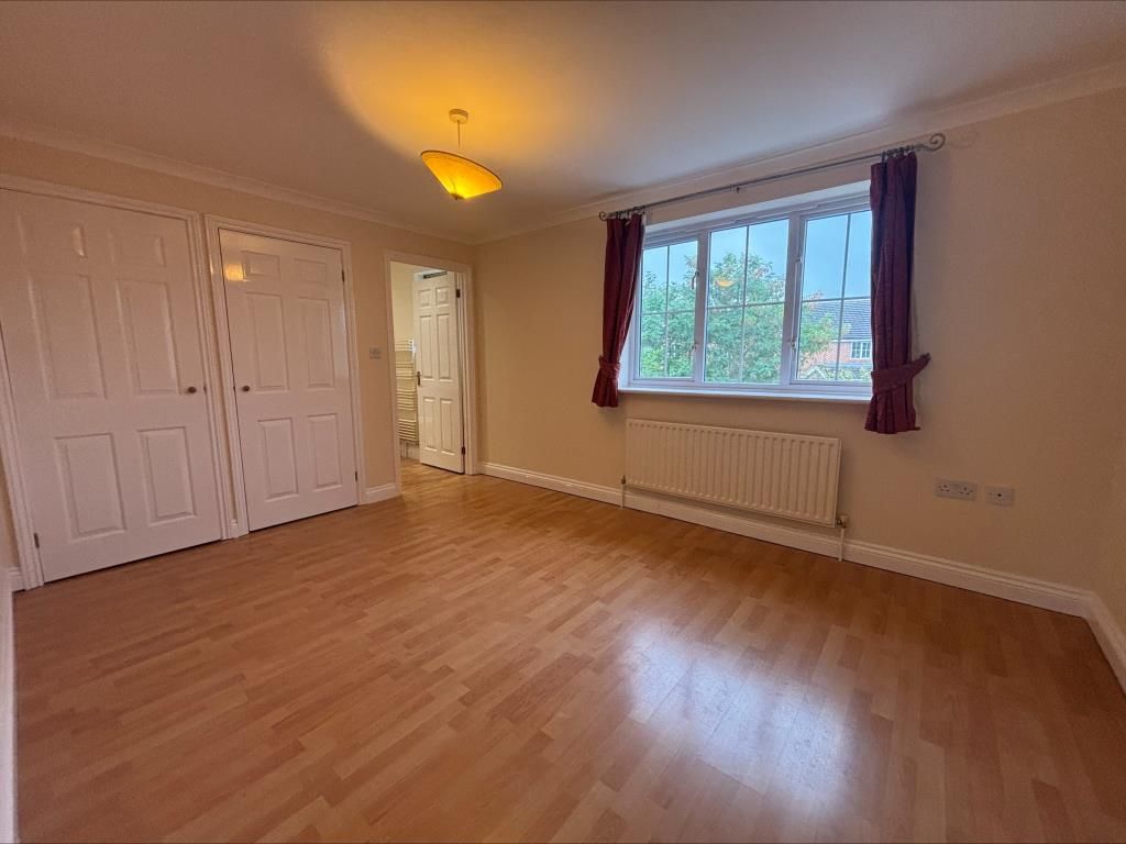 Property photo 2 of 11 5