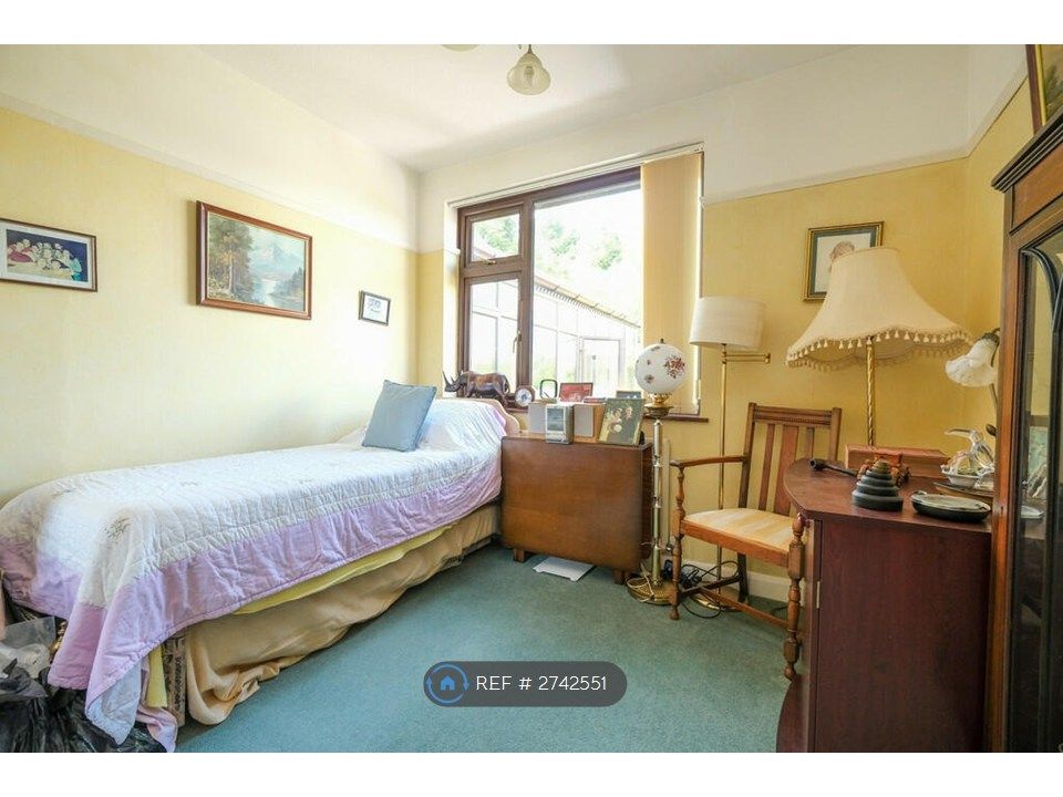 Property photo 3 of 11 Bedroom 2