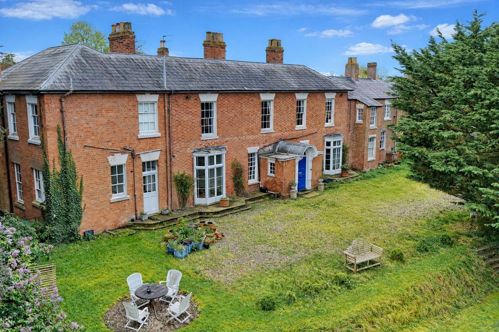 Property photo 1 of 24
