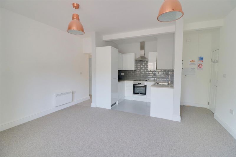 Property photo 3 of 11 Photo 10