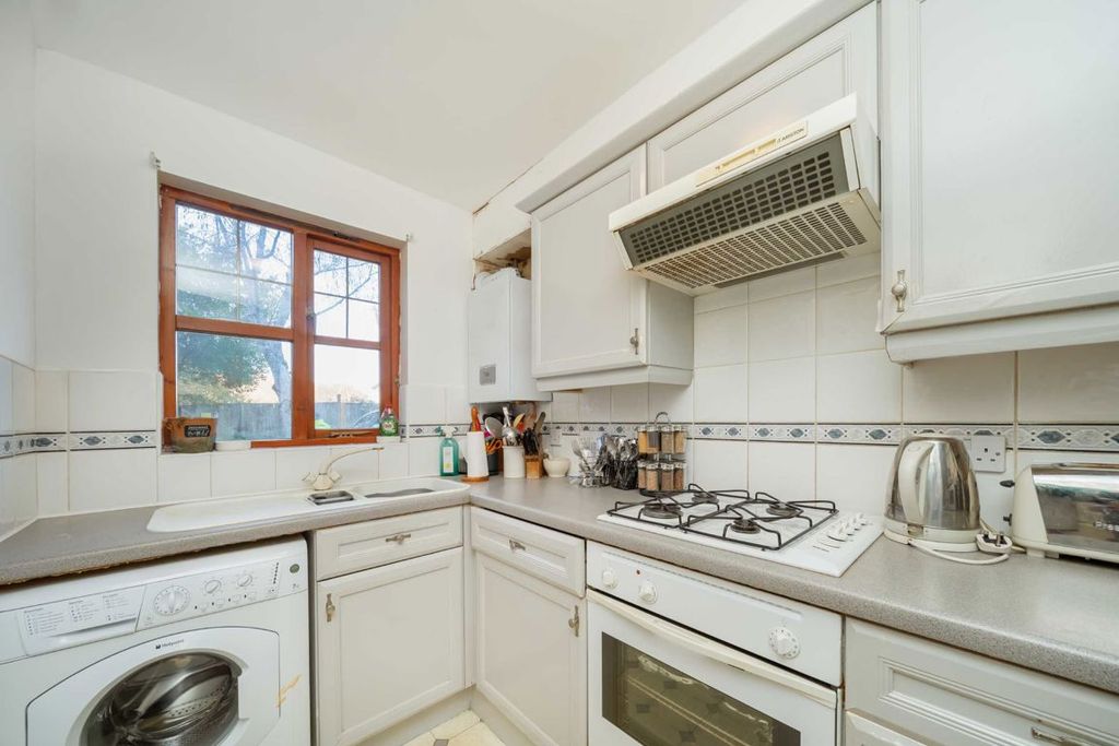 Property photo 3 of 5