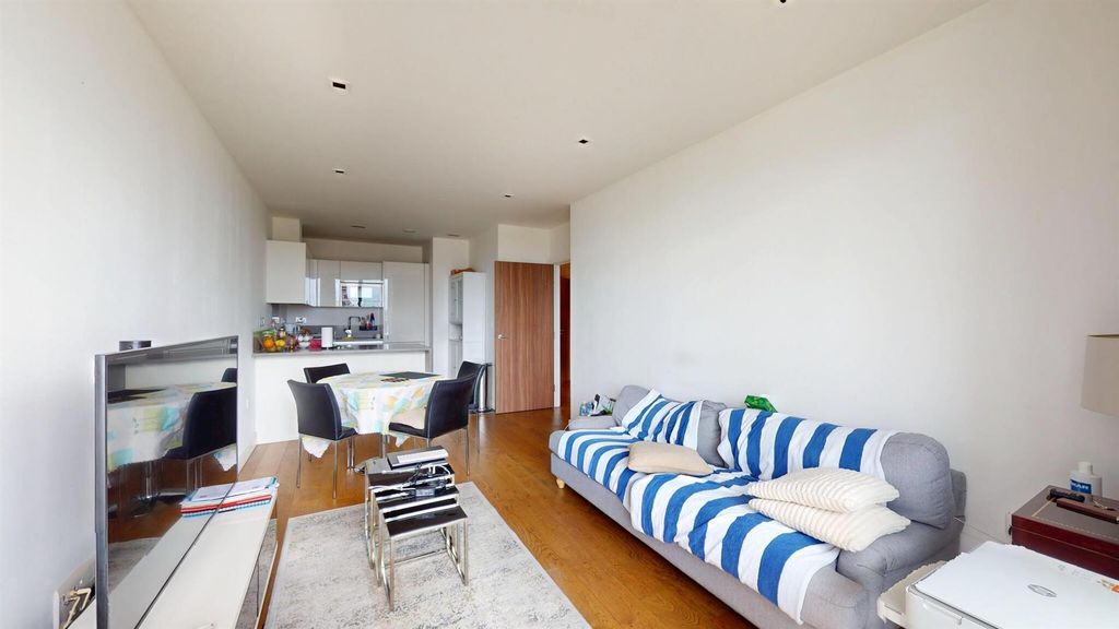 Property photo 1 of 26 Longfieldave.Rec2.Jpg