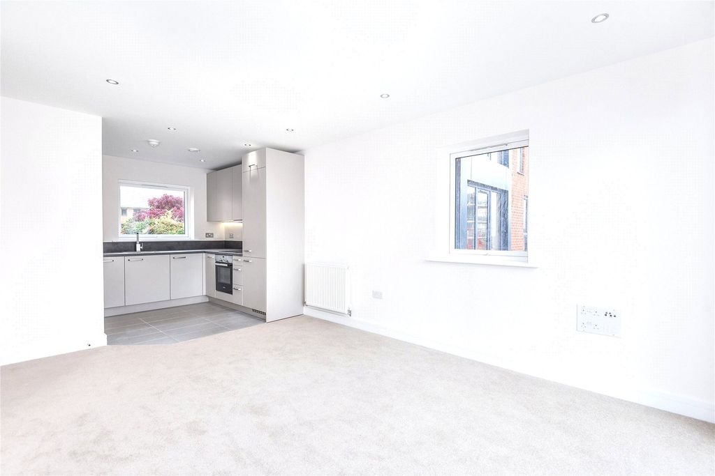 Property photo 2 of 6 Picture No. 06