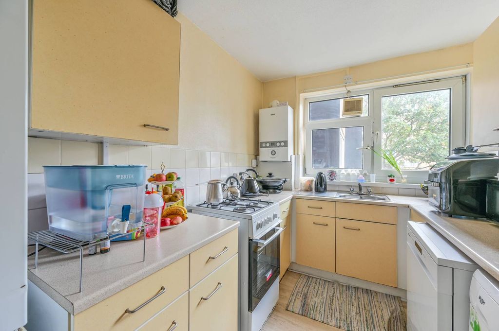 Property photo 3 of 7