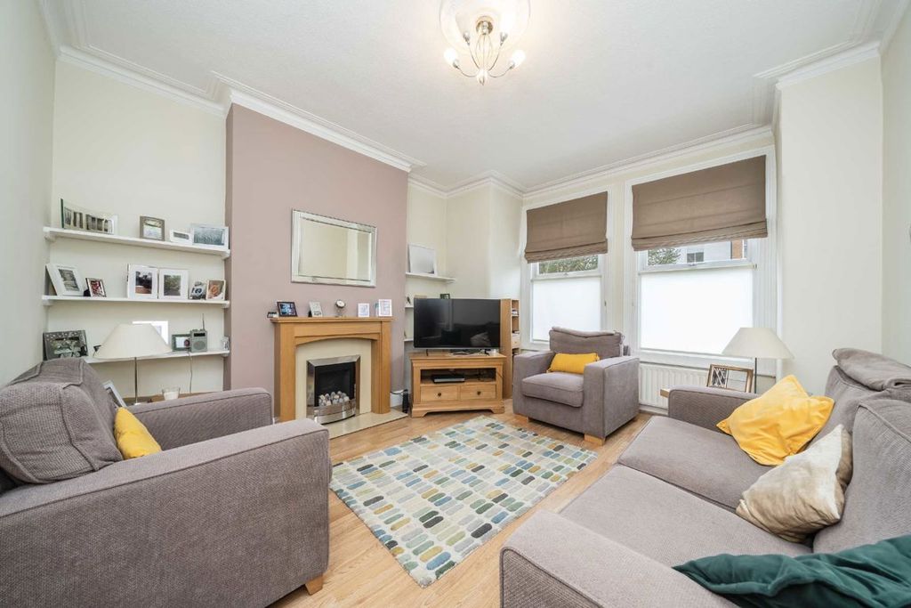 Property photo 2 of 9