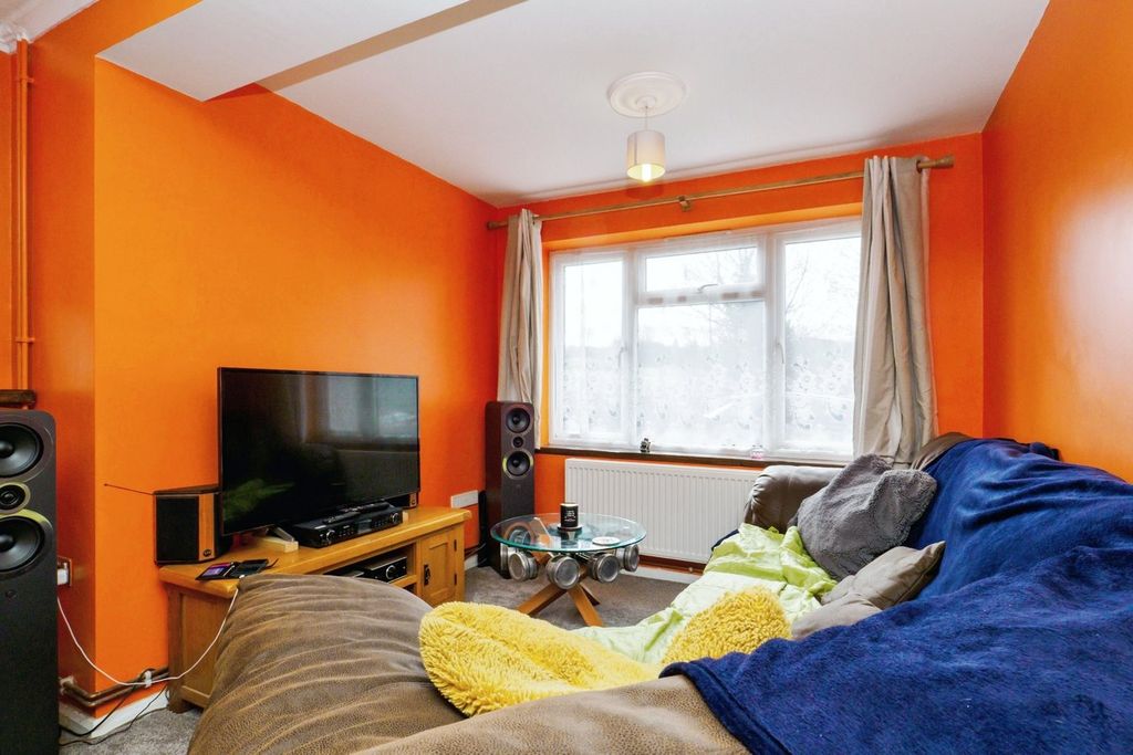 Property photo 3 of 24