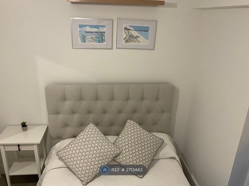 Property photo 2 of 18 Room 1