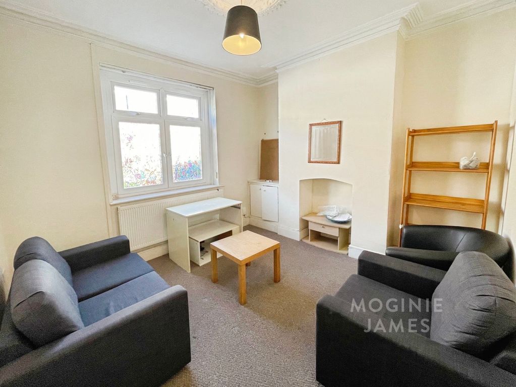 Property photo 2 of 15 Pbox-Img.Jpg