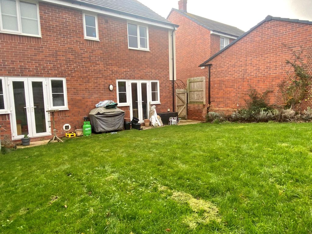 Property photo 2 of 21 Garden