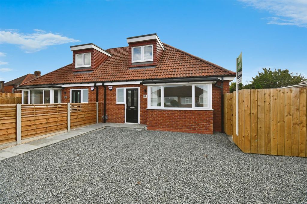 Property photo 1 of 11 Front External