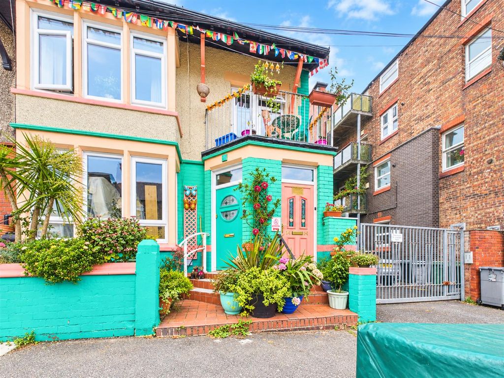 Property photo 1 of 23 36Add439-F73c-4Dd0-A797-F84cd24Dce2A.Png
