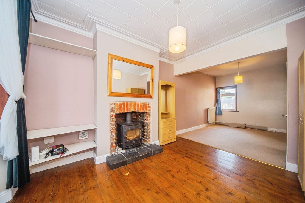 Property photo 3 of 17 Pbox-Img.Jpg