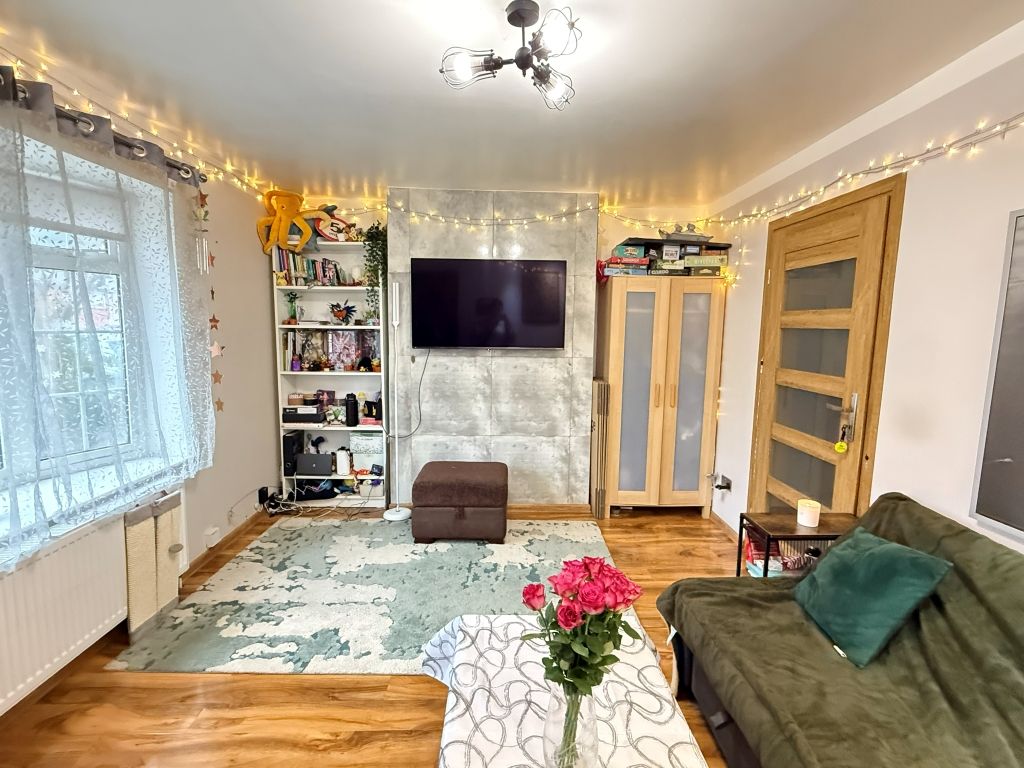 Property photo 2 of 25