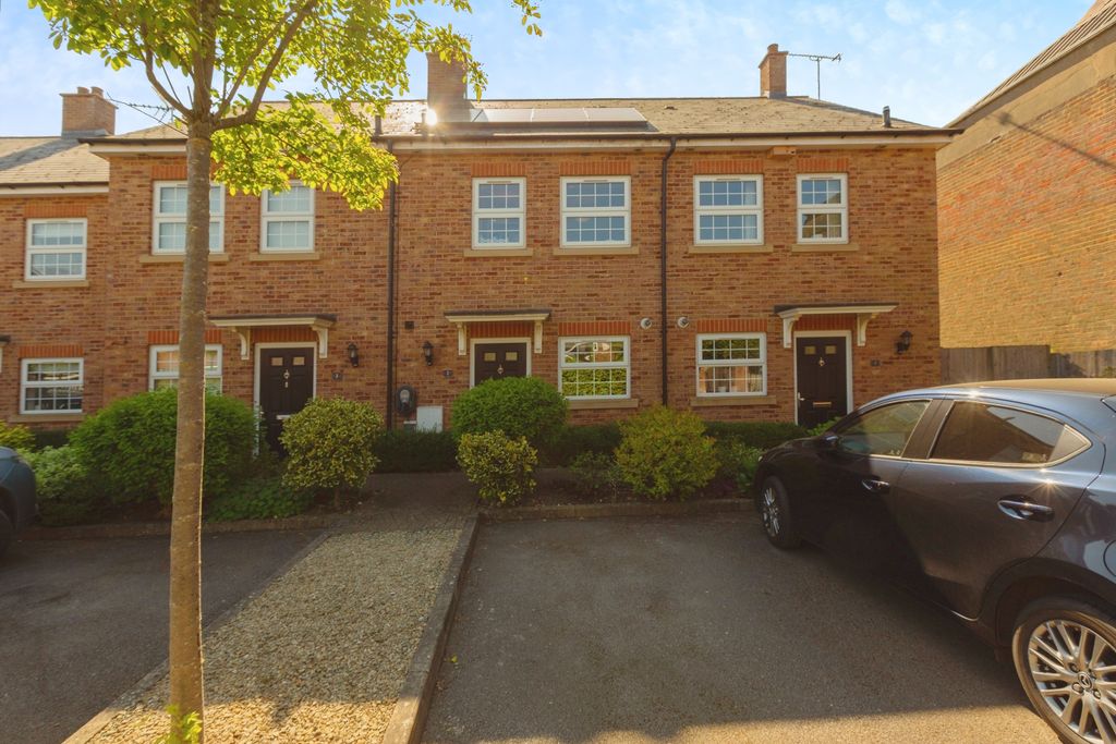 Property photo 3 of 11 Front View