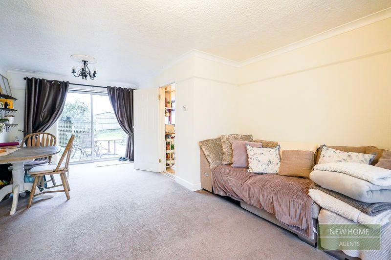 Property photo 3 of 17 Photo 6