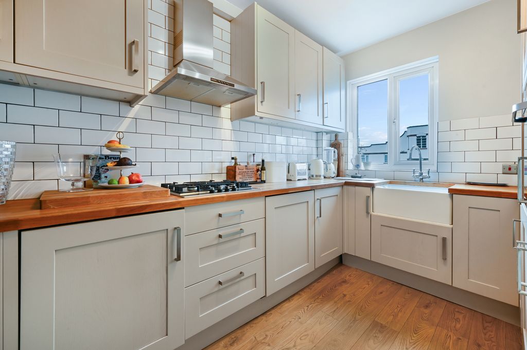 Property photo 3 of 15 Picture No. 11