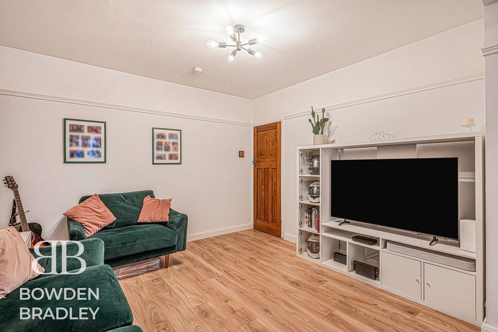 Property photo 3 of 21