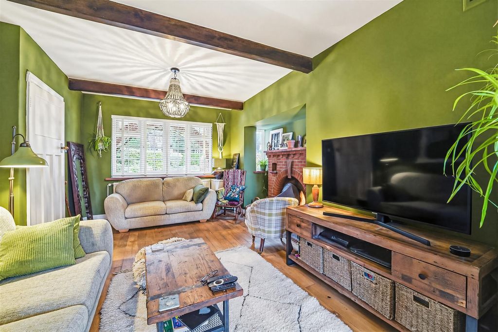 Property photo 3 of 20 Beacon Way, (20Of41)-7.Jpg