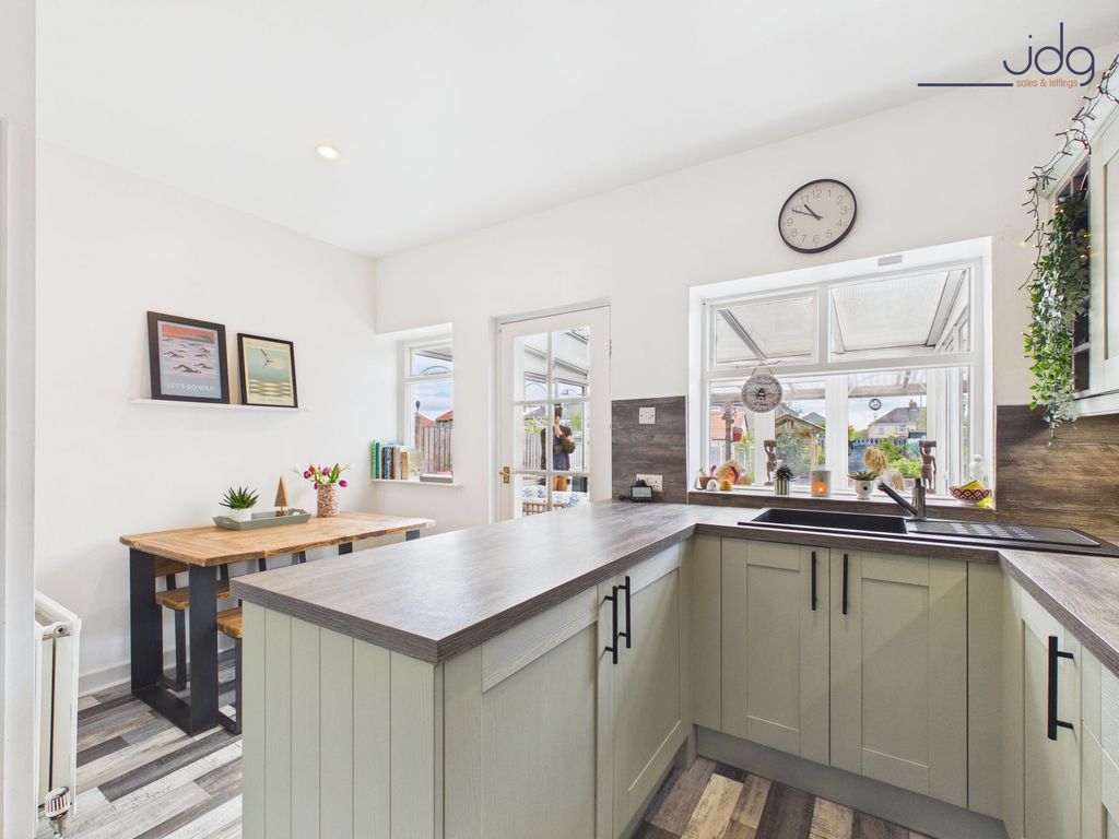 Property photo 3 of 17 Kitchen Diner