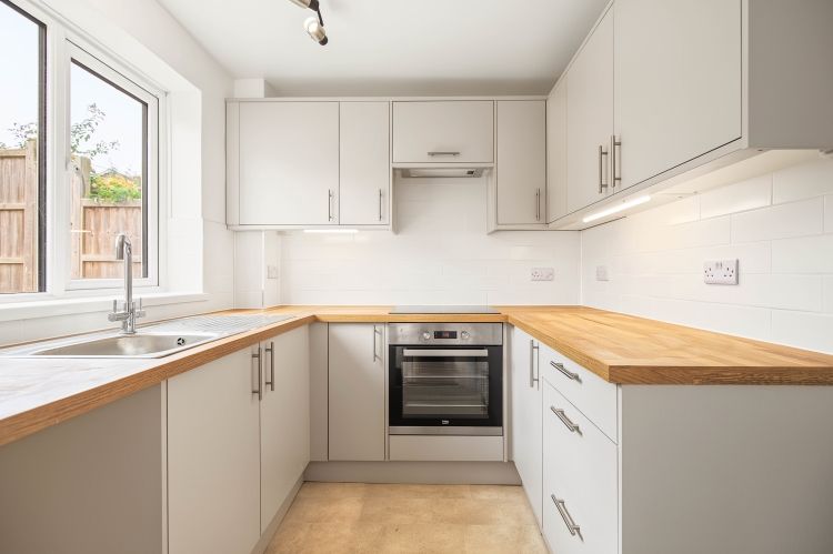 Property photo 2 of 9 336896