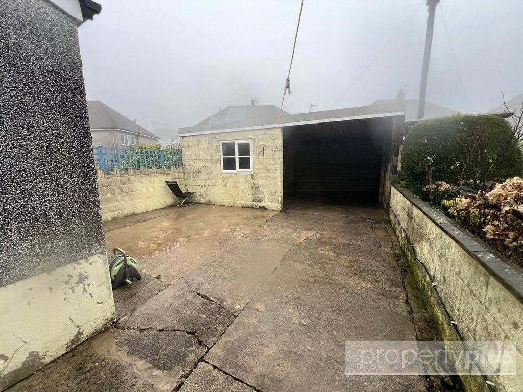 Property photo 2 of 13 Picture No. 11