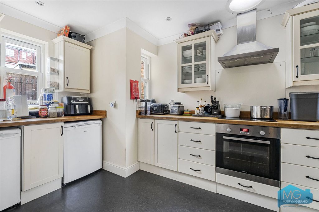 Property photo 3 of 22 Picture No. 35