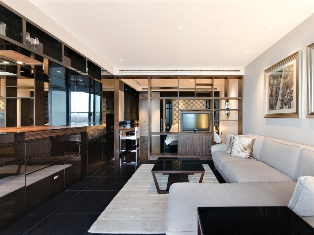 Property photo 2 of 17 The Heron