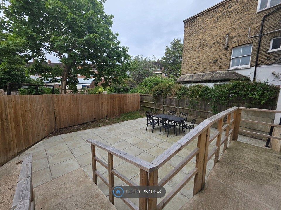 Property photo 3 of 24