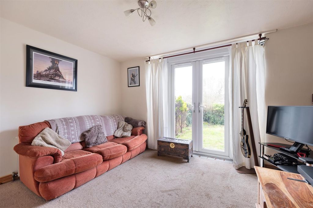 Property photo 2 of 14 Untitled (10 Of 14).Jpg