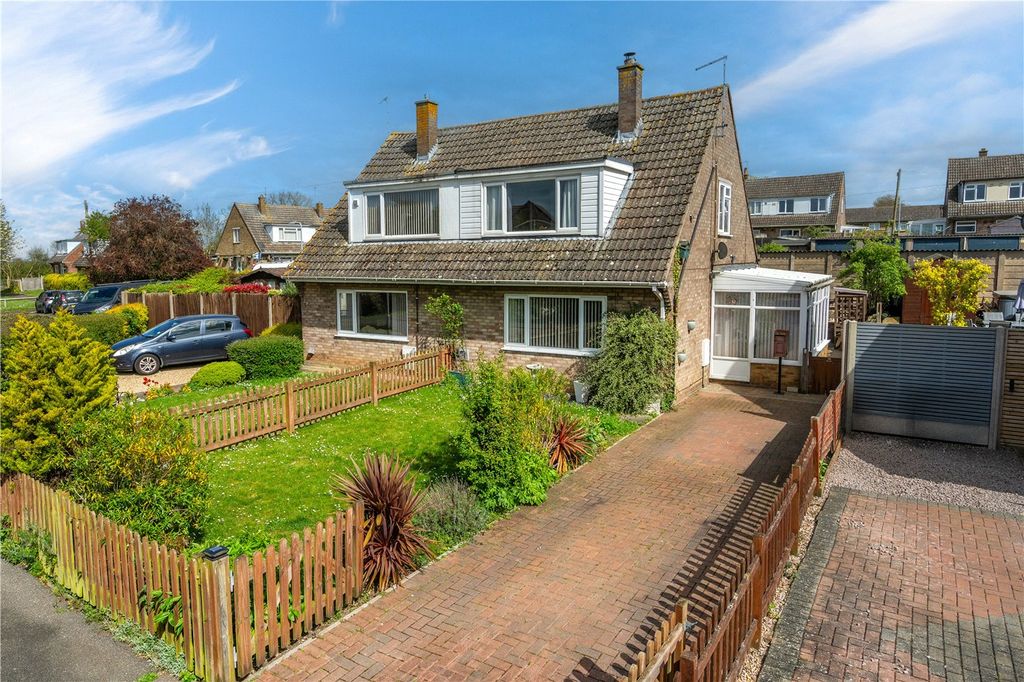 Property photo 1 of 17 Picture No. 03