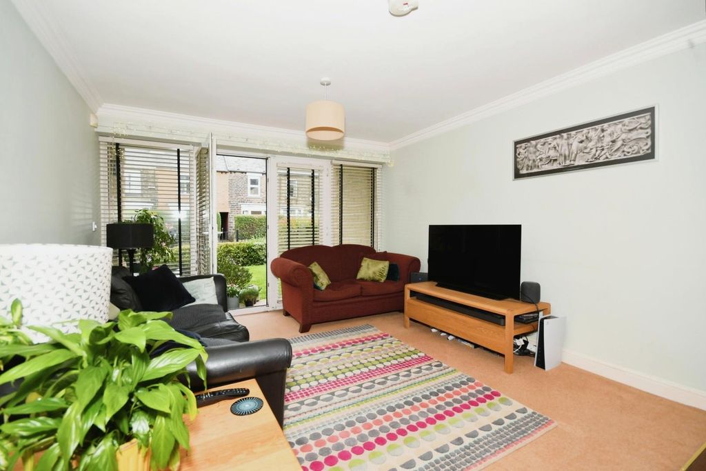 Property photo 3 of 14 Living Area