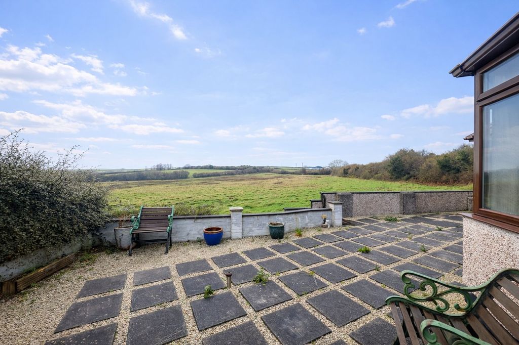 Property photo 2 of 22 External