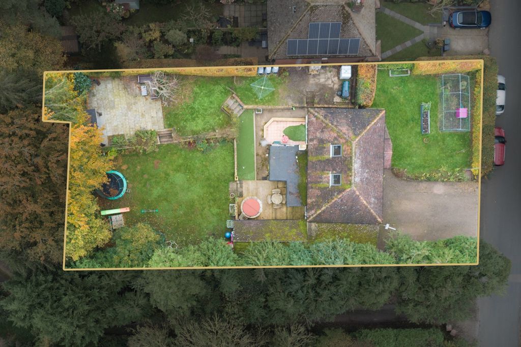 Property photo 2 of 23 3560945