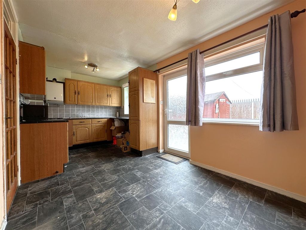 Property photo 2 of 16 Kitchen/Diner 398