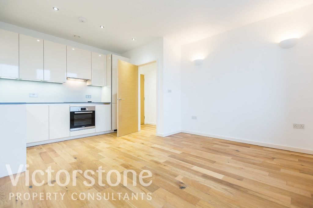 Property photo 1 of 8 1256913