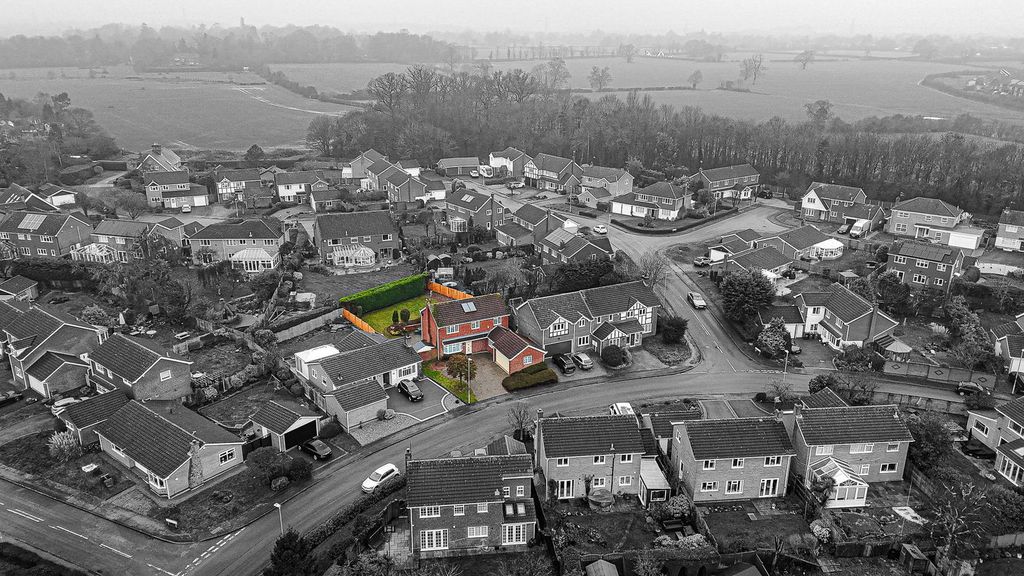 Property photo 2 of 23