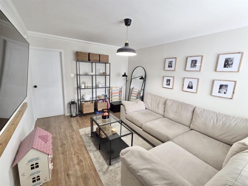 Property photo 3 of 16 28892Cff-A266-4E56-9B63-1B9746Ef9799.Jpg