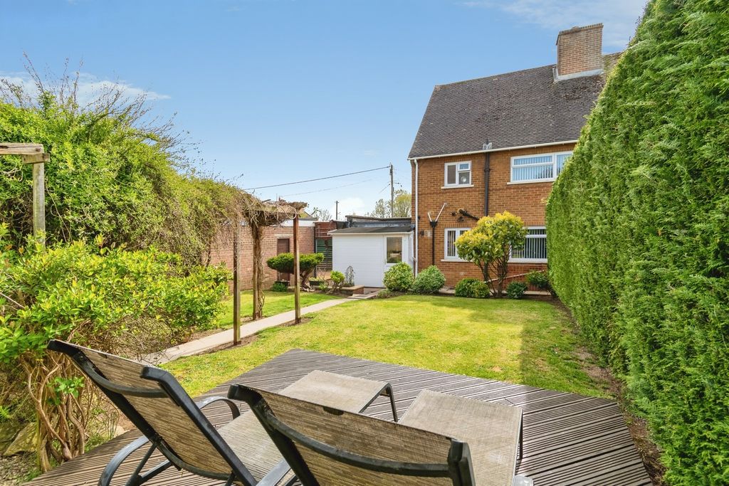 Property photo 2 of 20