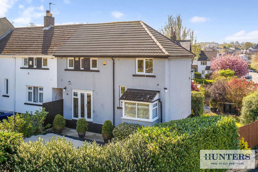 Property photo 1 of 28 Front (Exterior)